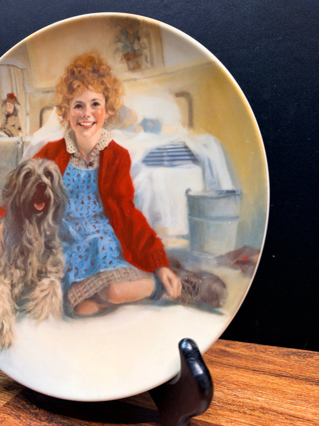 Edwin M. Knowles "Annie and Sandy" Collector Plate
